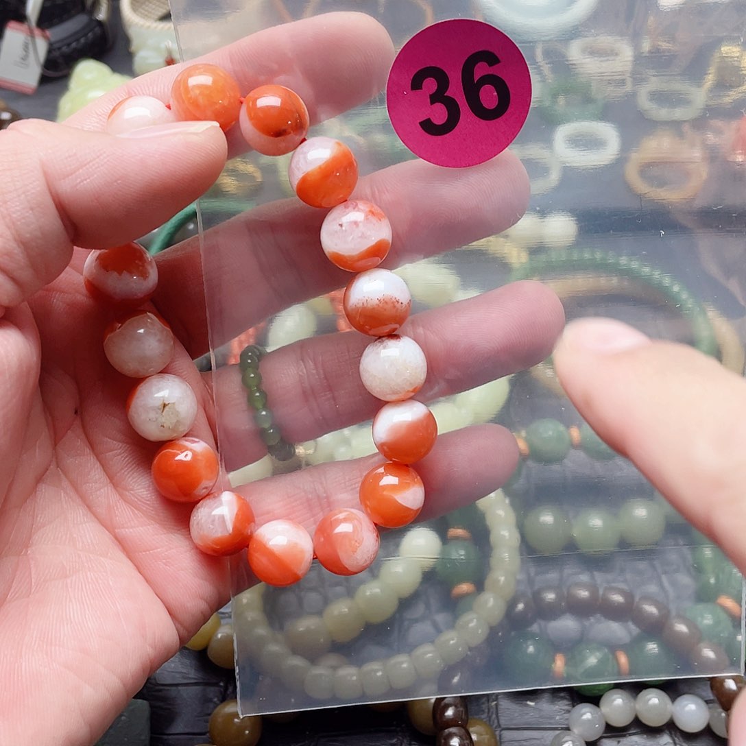 未镶嵌手链南红玛瑙阿*?