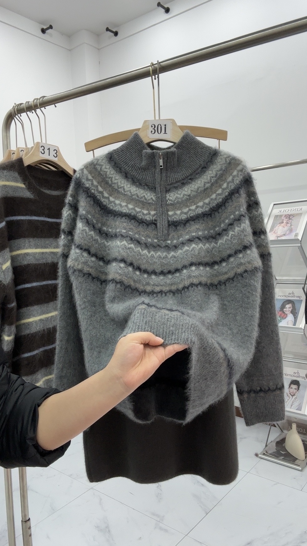 悠米定制 山羊拉绒秋冬慵懒轻奢百搭女装301