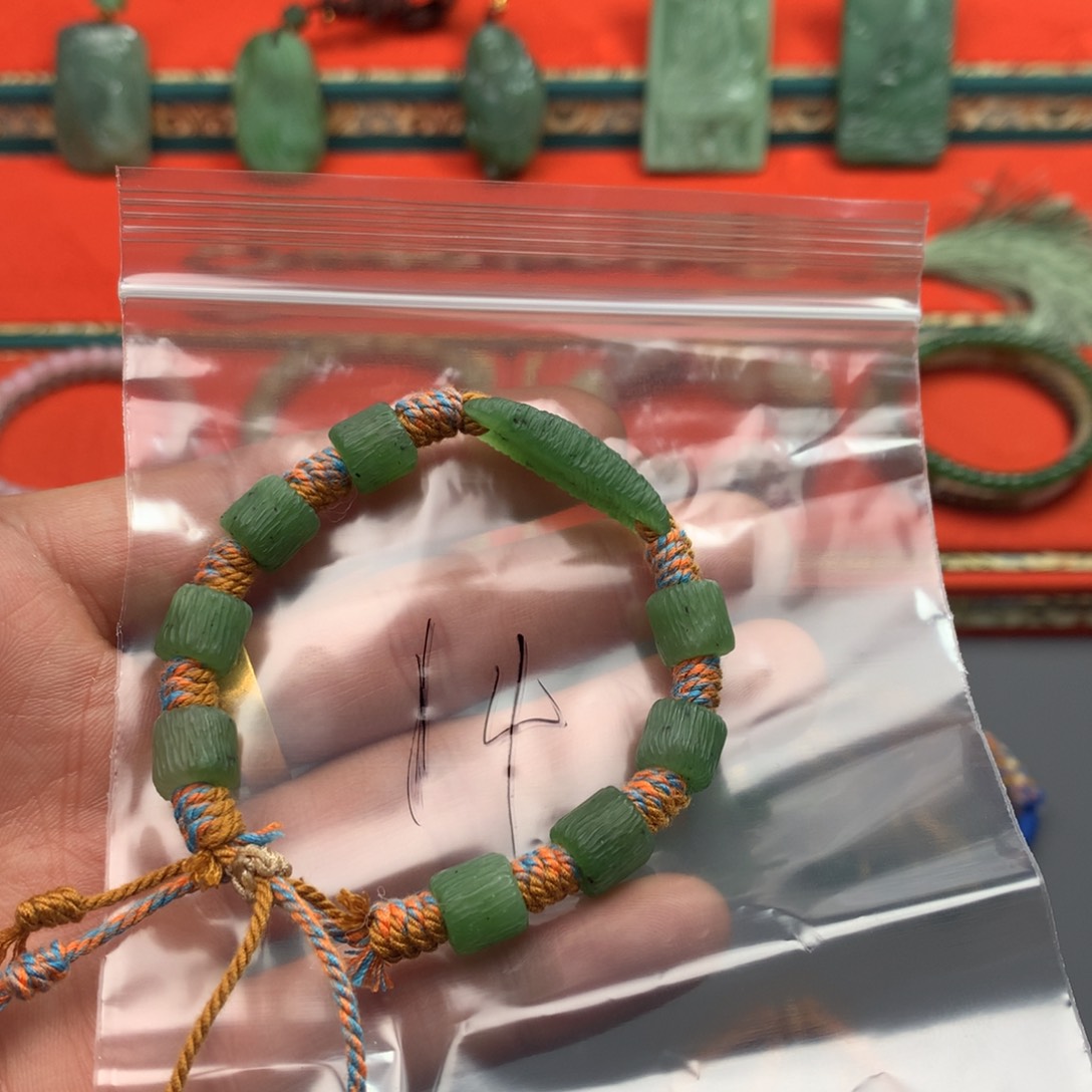 和田玉（糖玉）颈饰未镶嵌午****