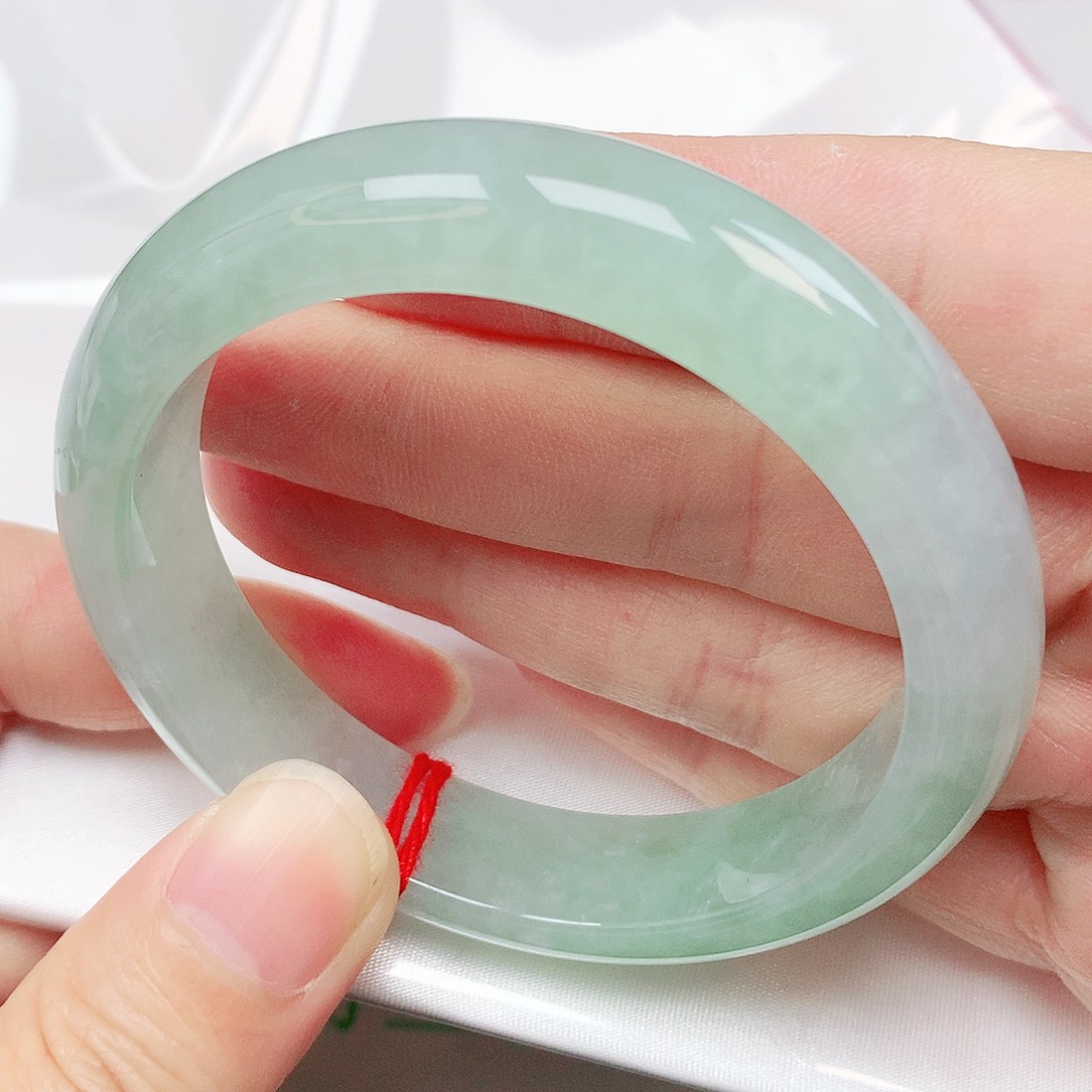 翡翠手镯未镶嵌抖音929