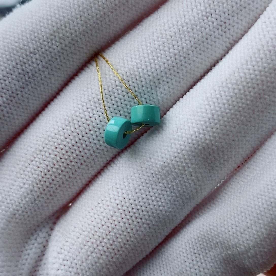 绿松石配饰未镶嵌