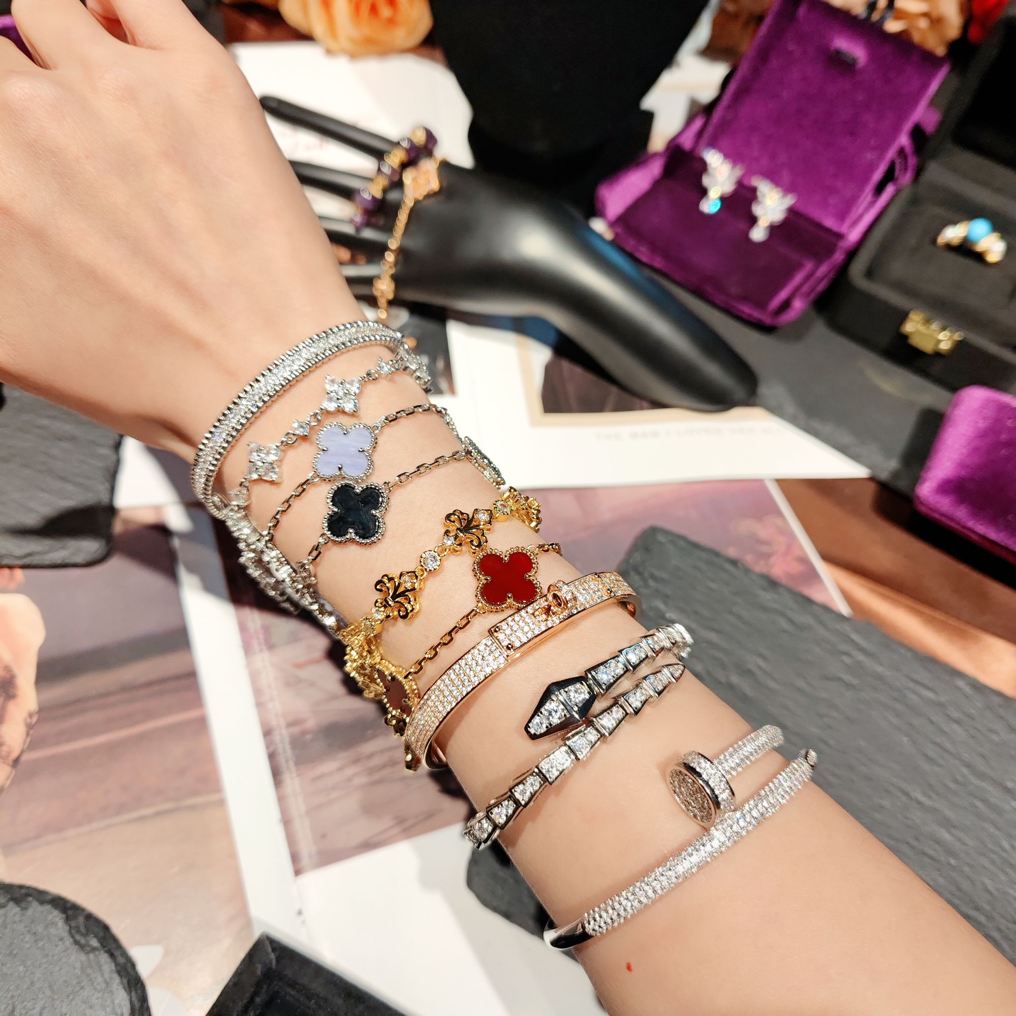 铜合金珐琅手镯 小众欧美法式复古时尚轻奢百搭气质设计手链手镯