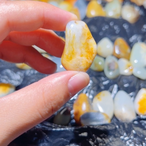 和田玉（子料）未镶嵌颈饰12.5克