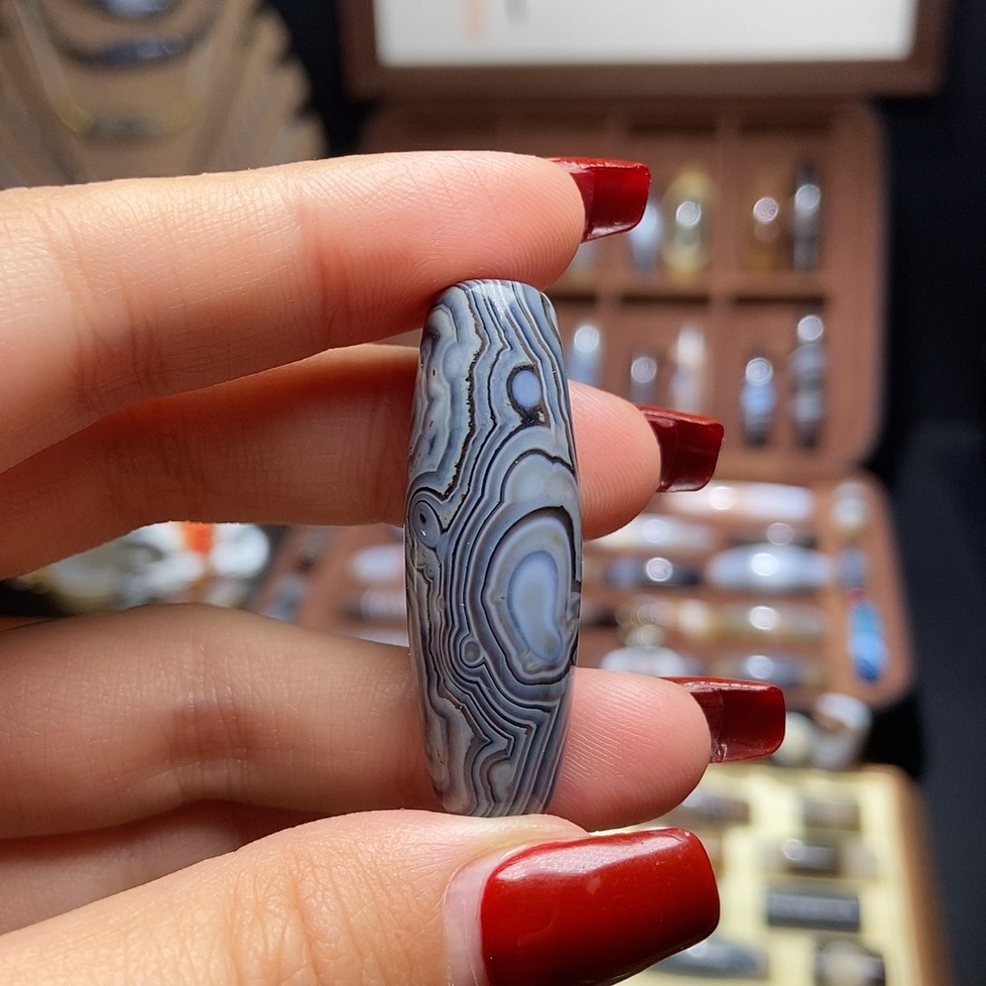 玛瑙/玉髓未镶嵌吊坠(赠链)