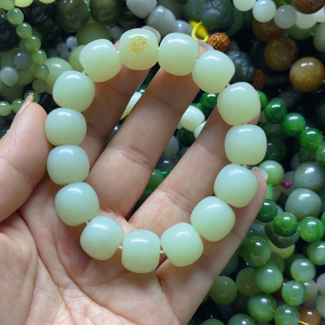 和田玉手链未镶嵌