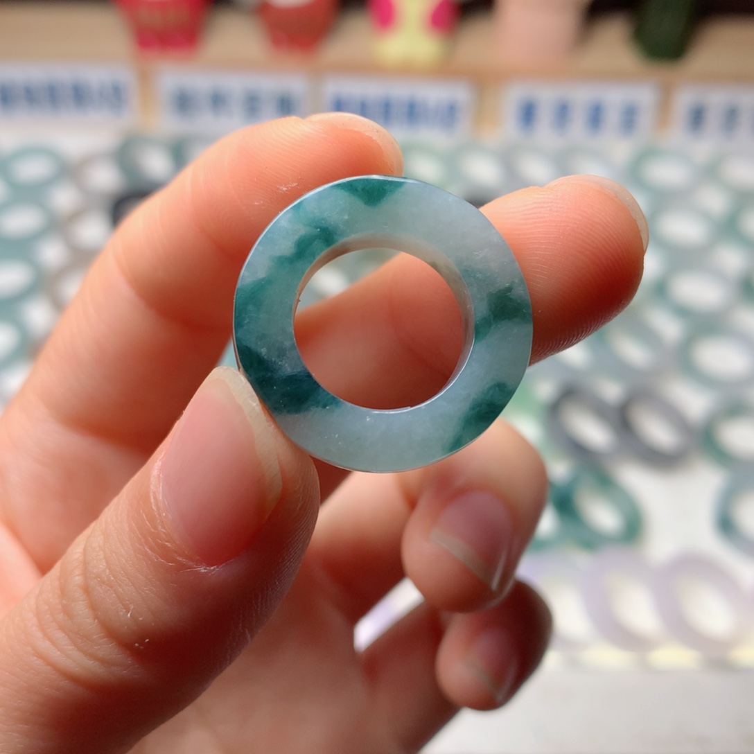 定制翡翠未镶嵌翡翠戒指