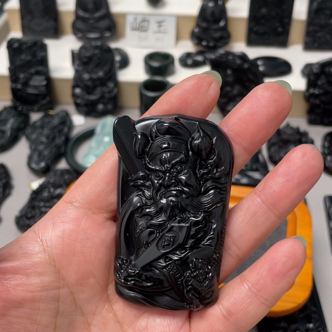 ****蛇纹石玉未镶嵌吊坠