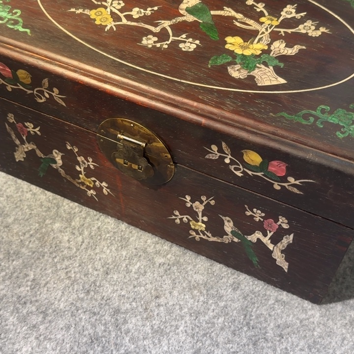 贡木箱的的的的的