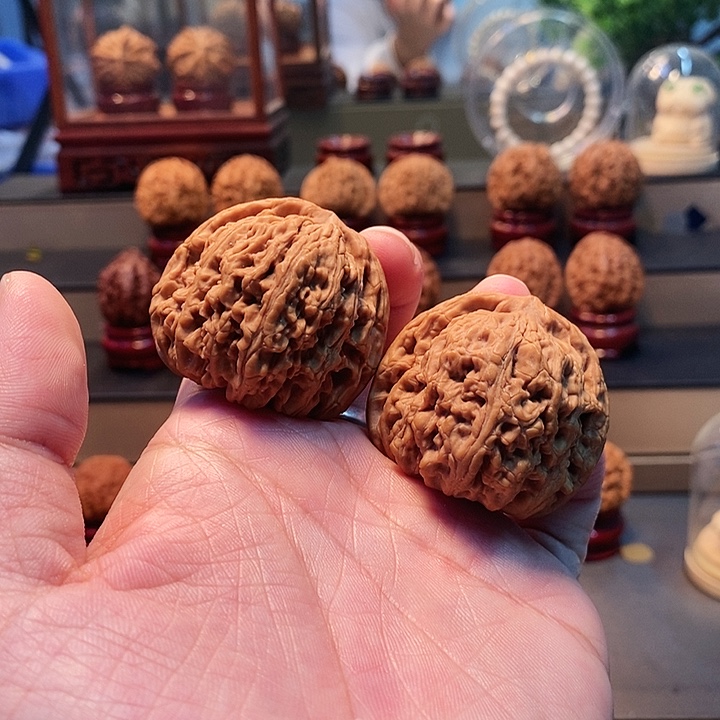 炮***灰桃核把件44尺球疆