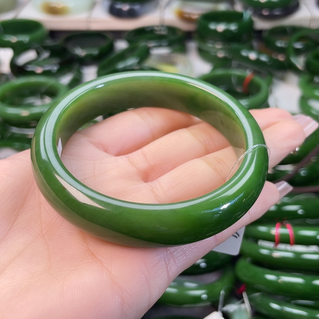 和田玉（碧玉）手镯未镶嵌