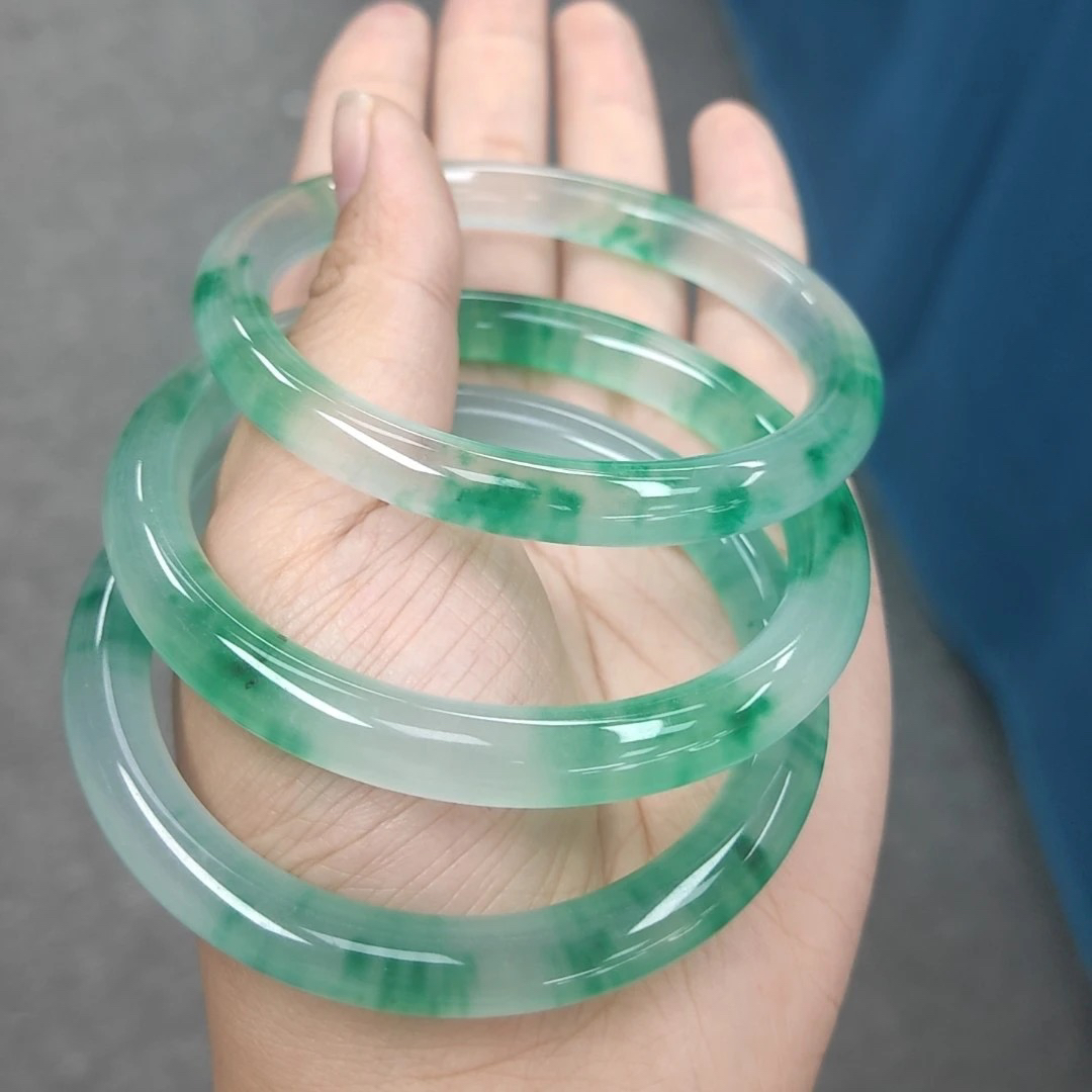 货头冰透飘花美人条手镯多样性发一