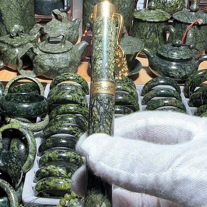 蛇纹石玉金笔未镶嵌