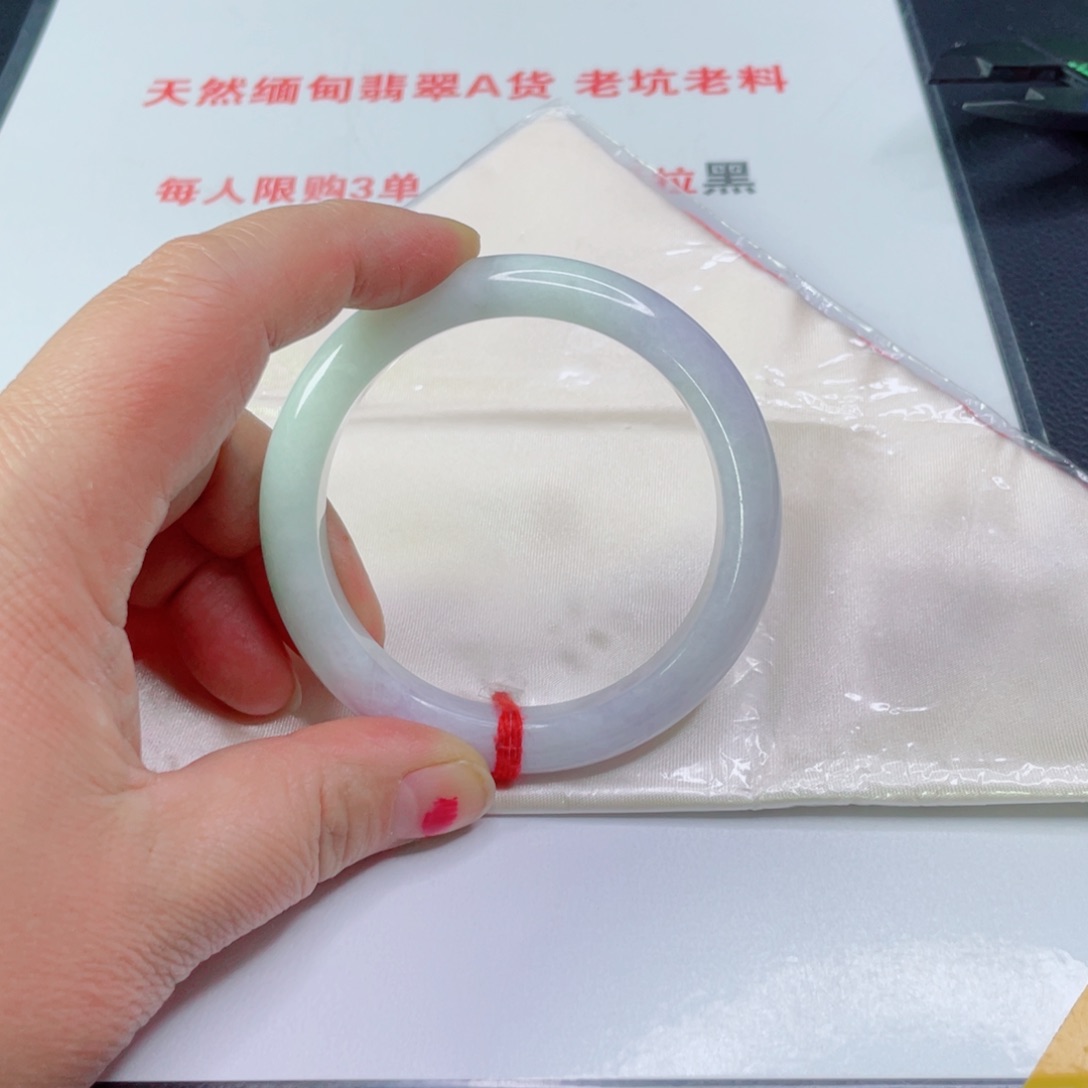 翡翠手镯未镶嵌小*椒