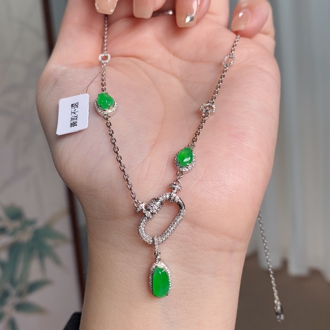 翡翠项链18K金镶嵌随形百搭链