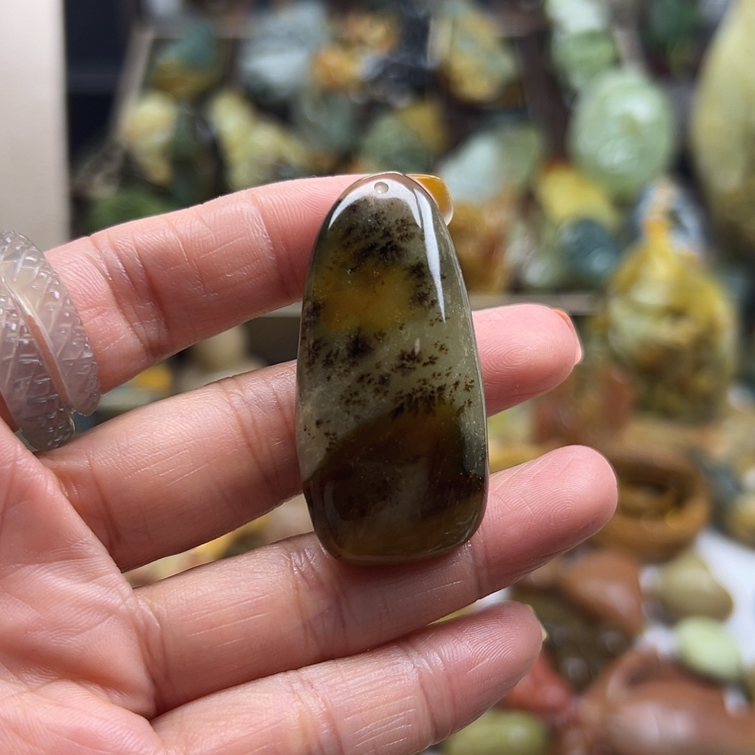 岫玉未镶嵌颈饰静*花玉水草挂坠