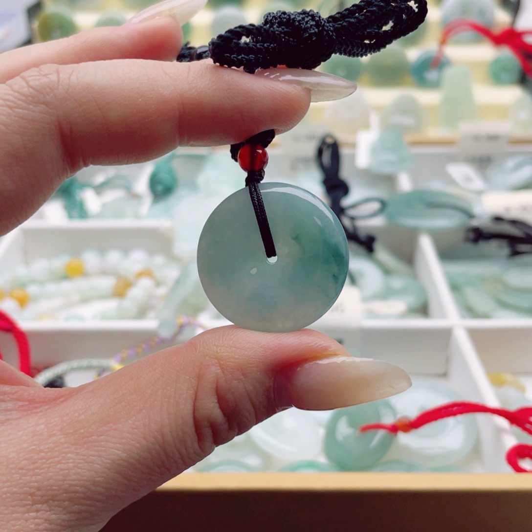 翡翠未镶嵌颈饰天然翡翠吊坠