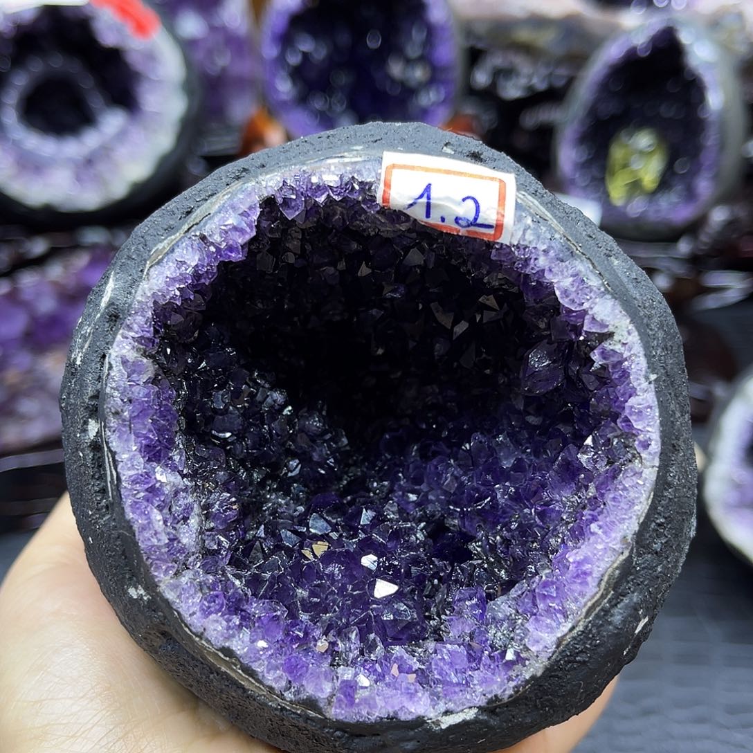 小***乐紫晶大型摆件（非配饰）未镶嵌