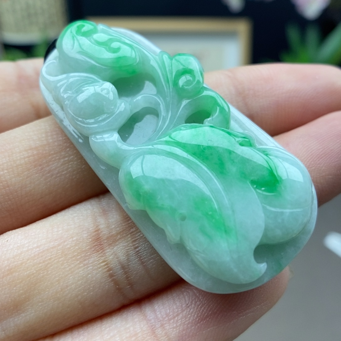 翡翠未镶嵌颈饰吊坠43