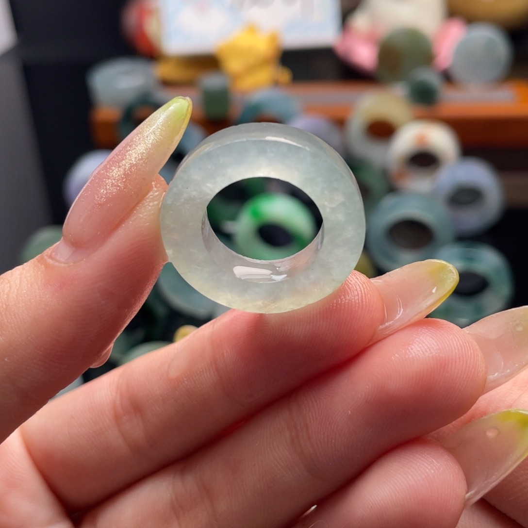 定制翡翠未镶嵌炸光