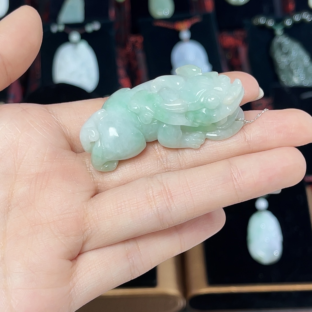 翡翠未镶嵌颈饰今日秒杀 天然a货翡翠貔貅挂件