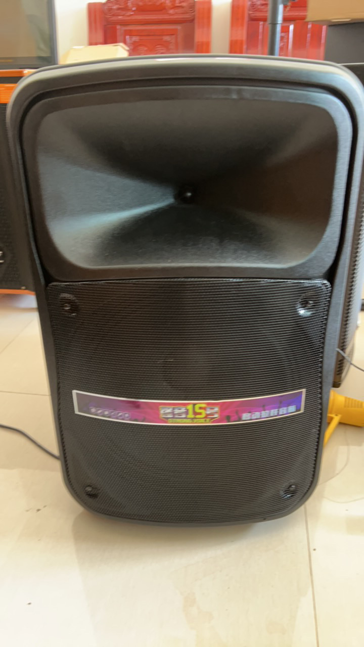 9新  二手蓝牙音响，不包邮，电池不包好坏，