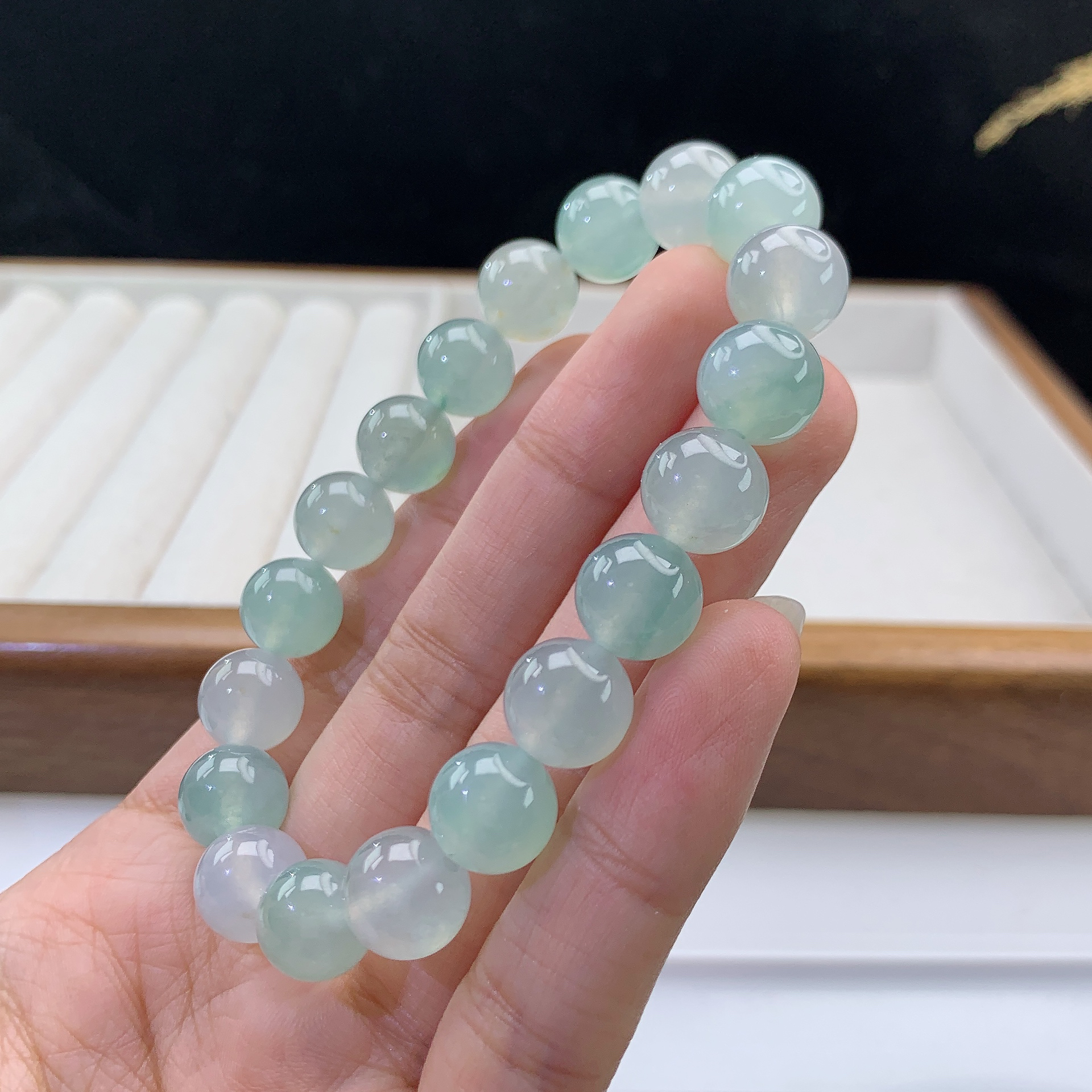 12.30-25-缅甸天然翡翠A货 女款冰蓝手串尺寸:10mm 19颗粒