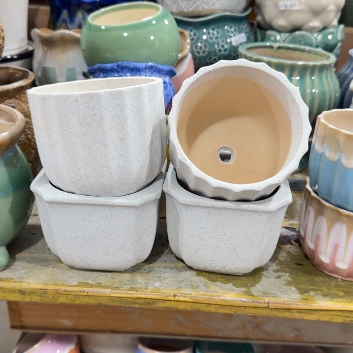 凑9块包邮，有孔，陶瓷花盆