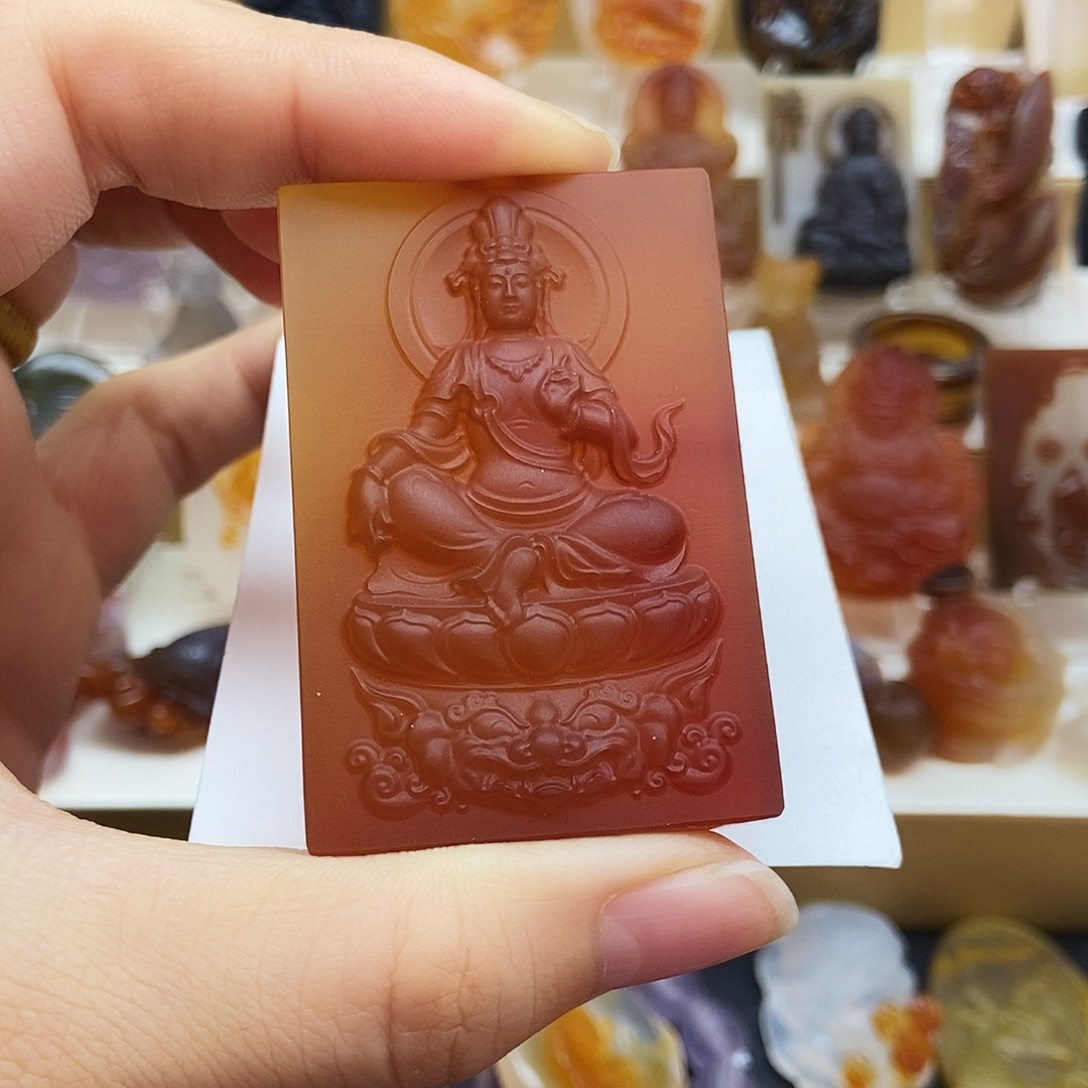 邓***西玛瑙/玉髓未镶嵌颈饰