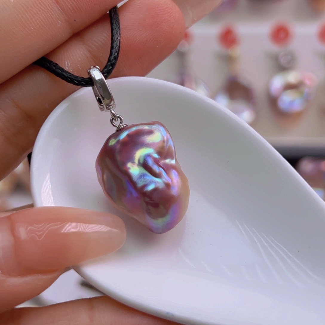 淡水珍珠吊坠(赠链)未镶嵌