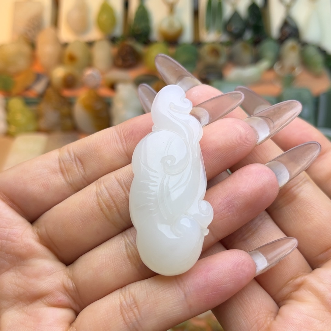 和田玉颈饰未镶嵌