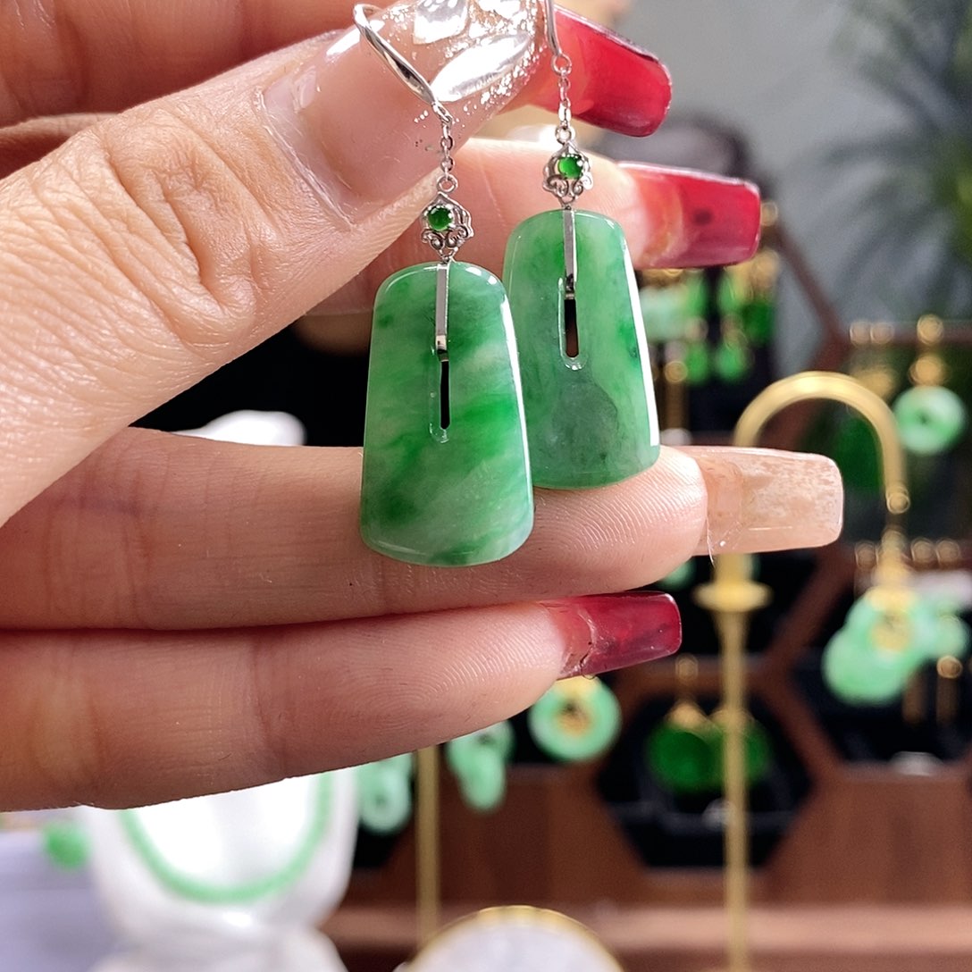 翡翠耳饰18K金镶嵌翡翠