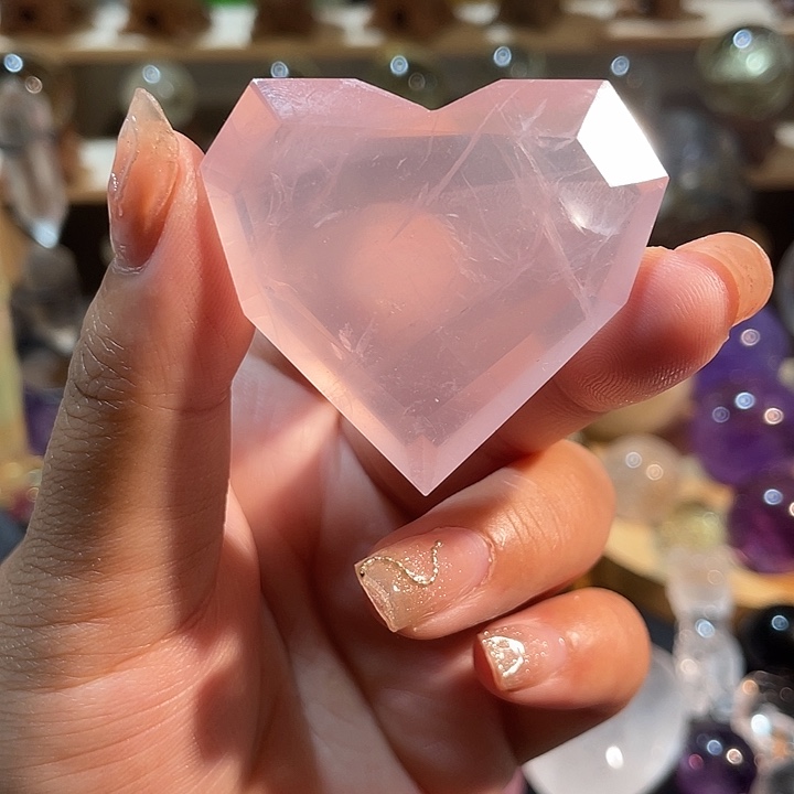 粉晶爱心未镶嵌水晶