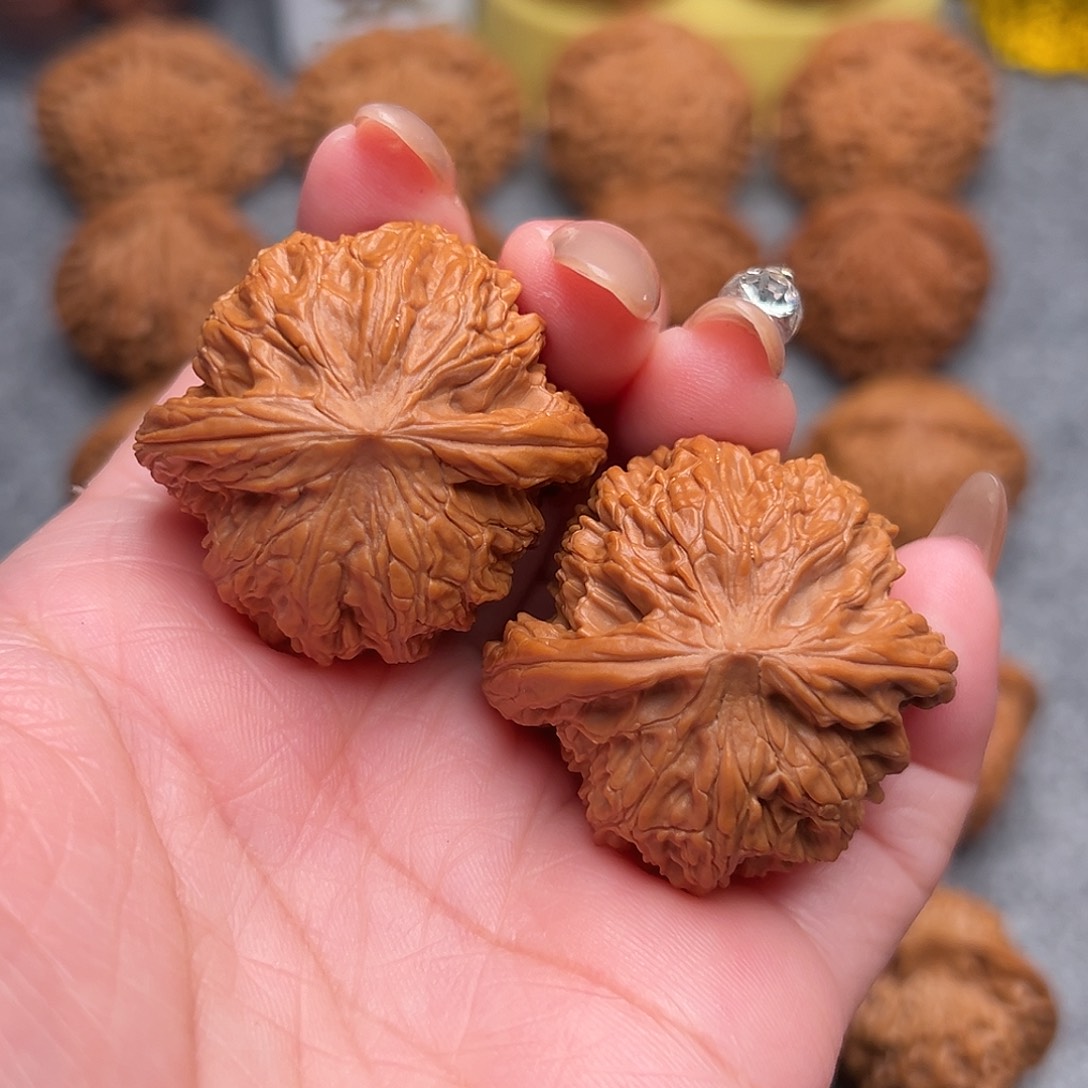 把件文玩核桃精品磨盘狮子头38+全品