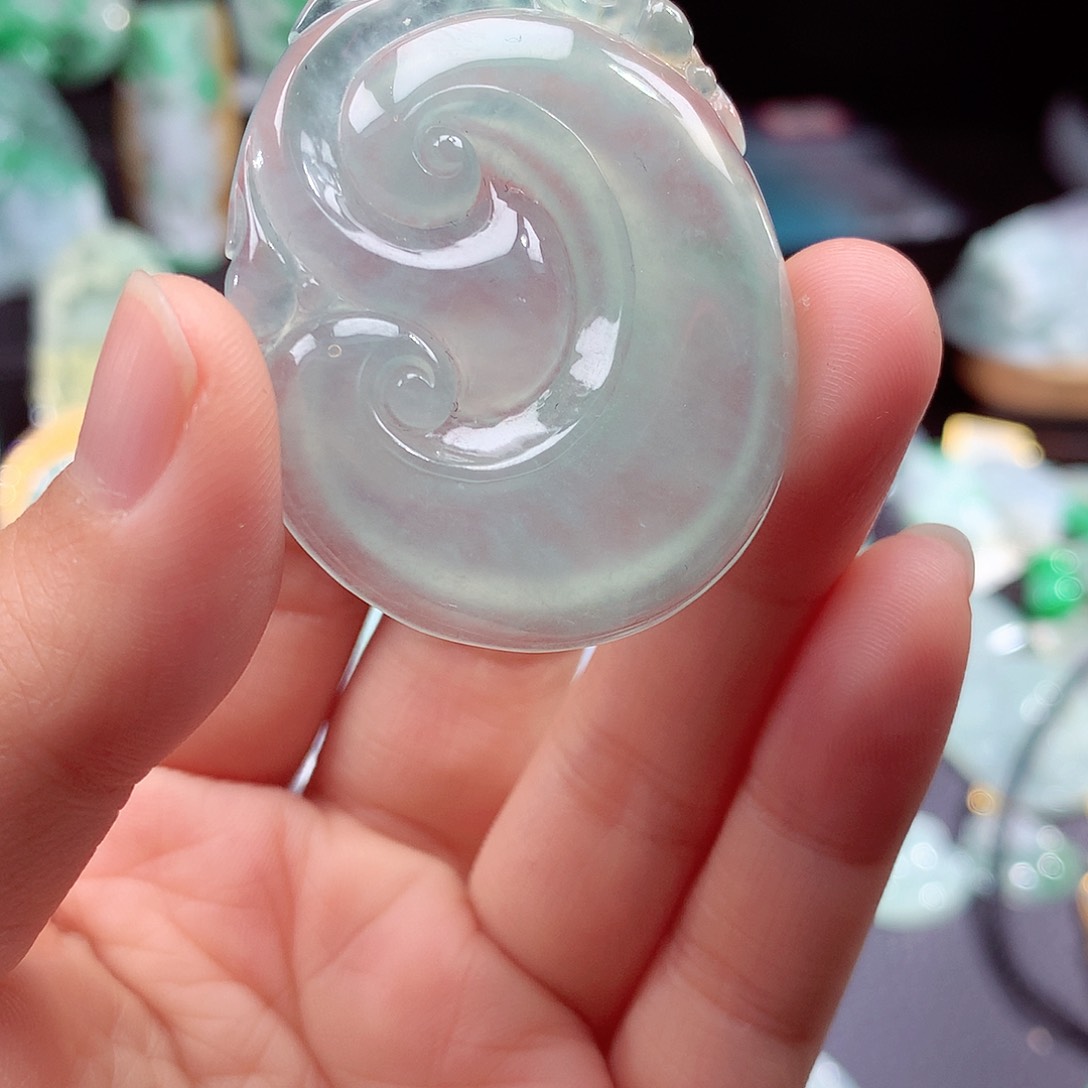 翡翠颈饰未镶嵌翡翠吊坠