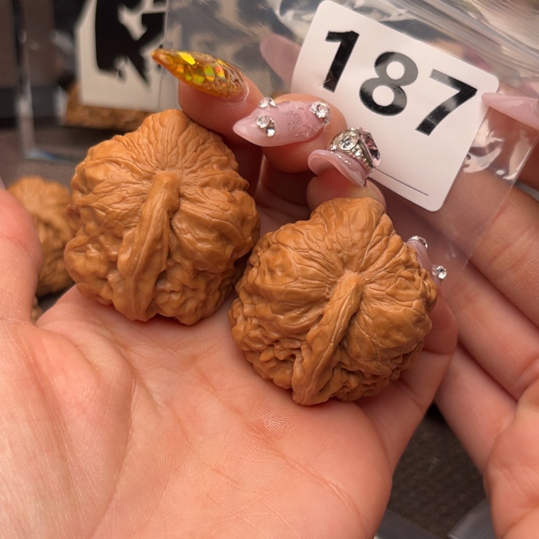 文玩核桃把件一帆风顺40