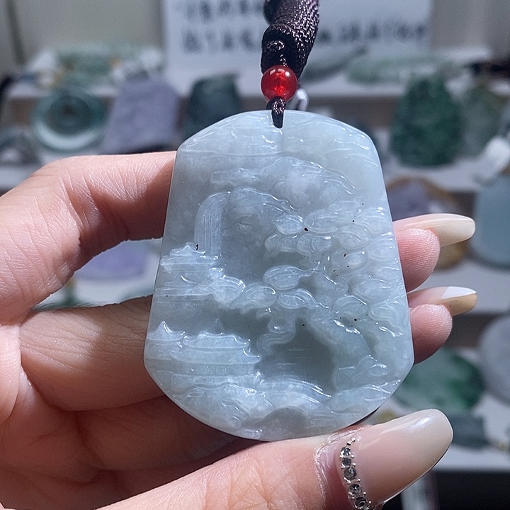 翡翠颈饰未镶嵌翡翠