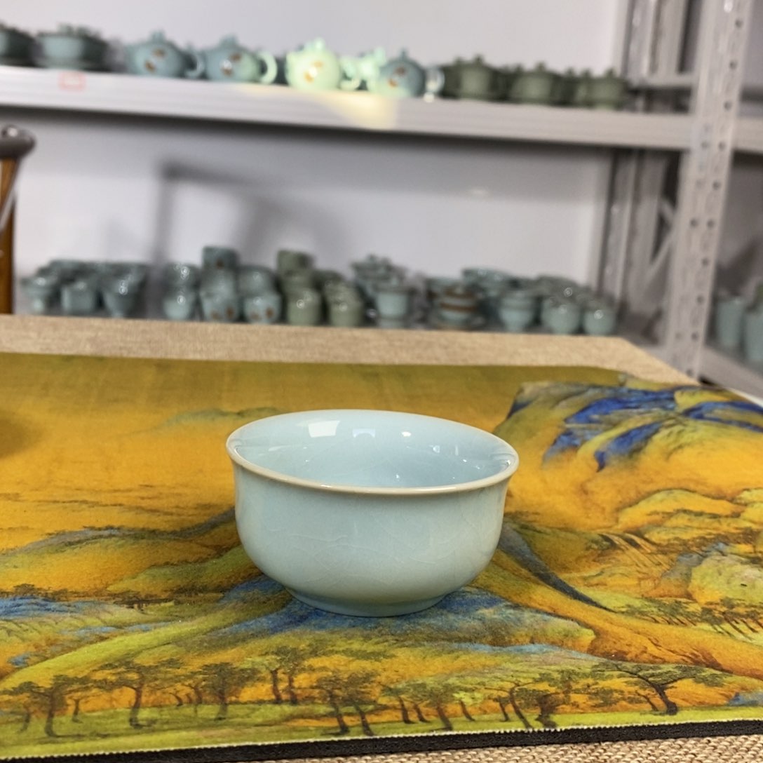 【闪购商品】天青望月杯微微瑕。。。。。。。