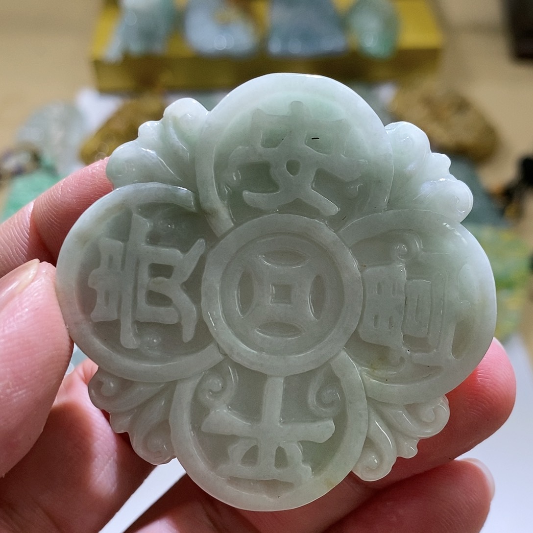 【闪购商品】翡翠颈饰未镶嵌1111111111111111