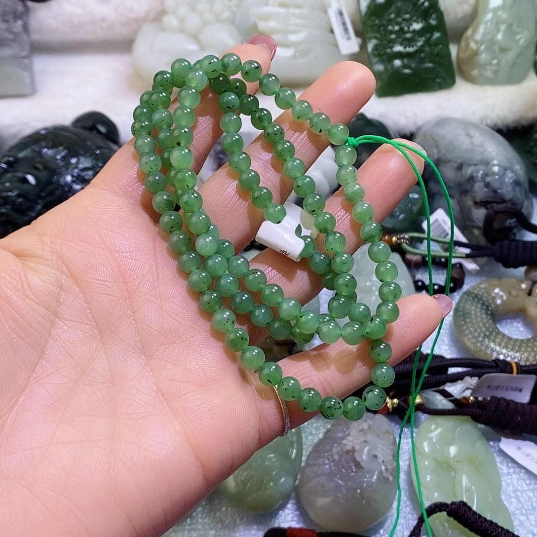 和田玉（糖玉）珠宝半成品未镶嵌独**光