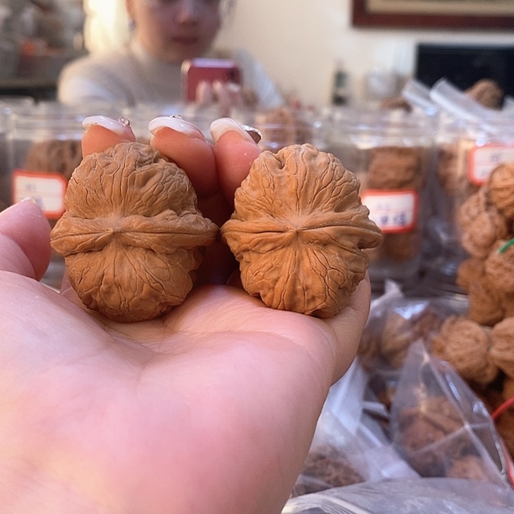 文玩核桃吊坠边38肚41平谷元宝有水尖