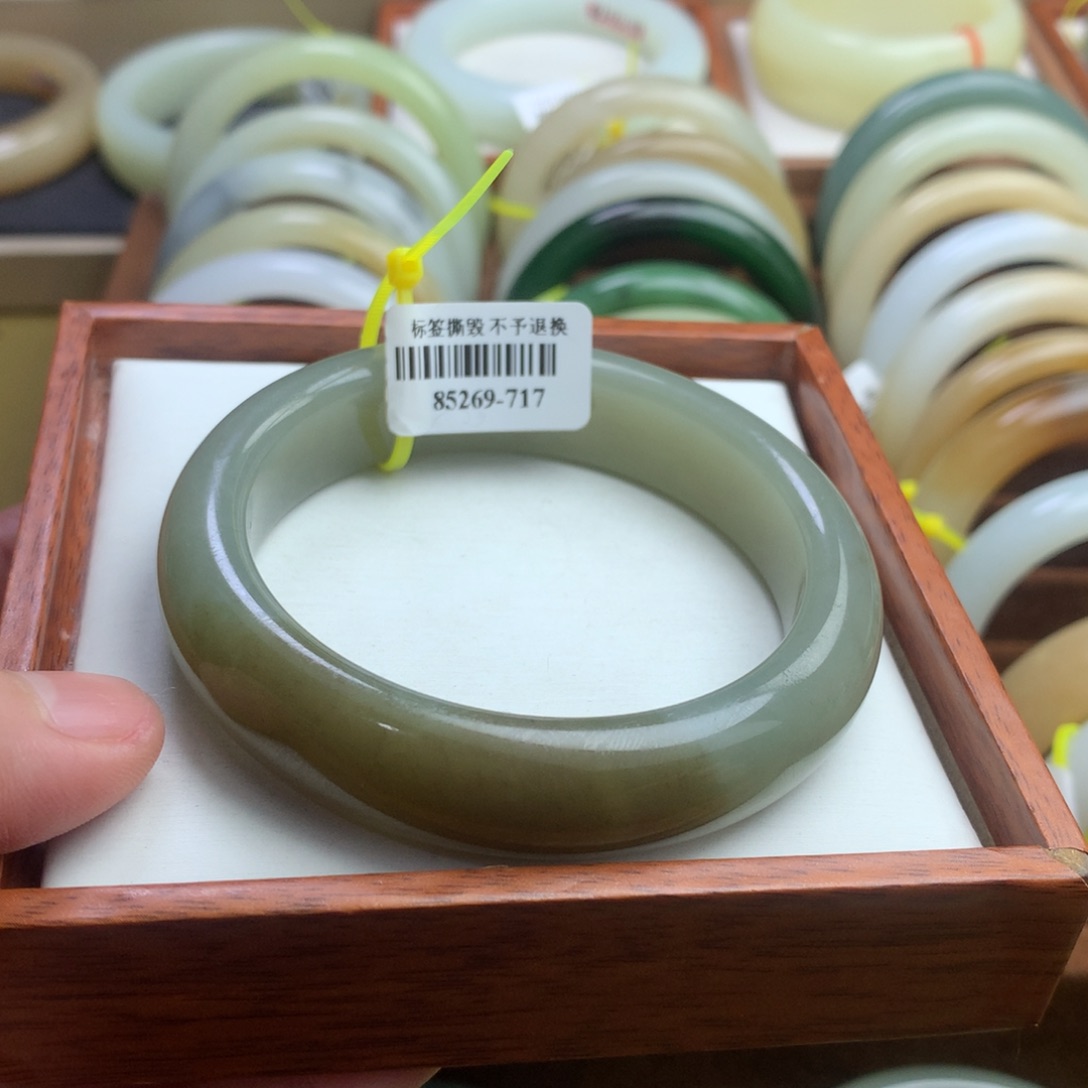 和田玉手镯未镶嵌58