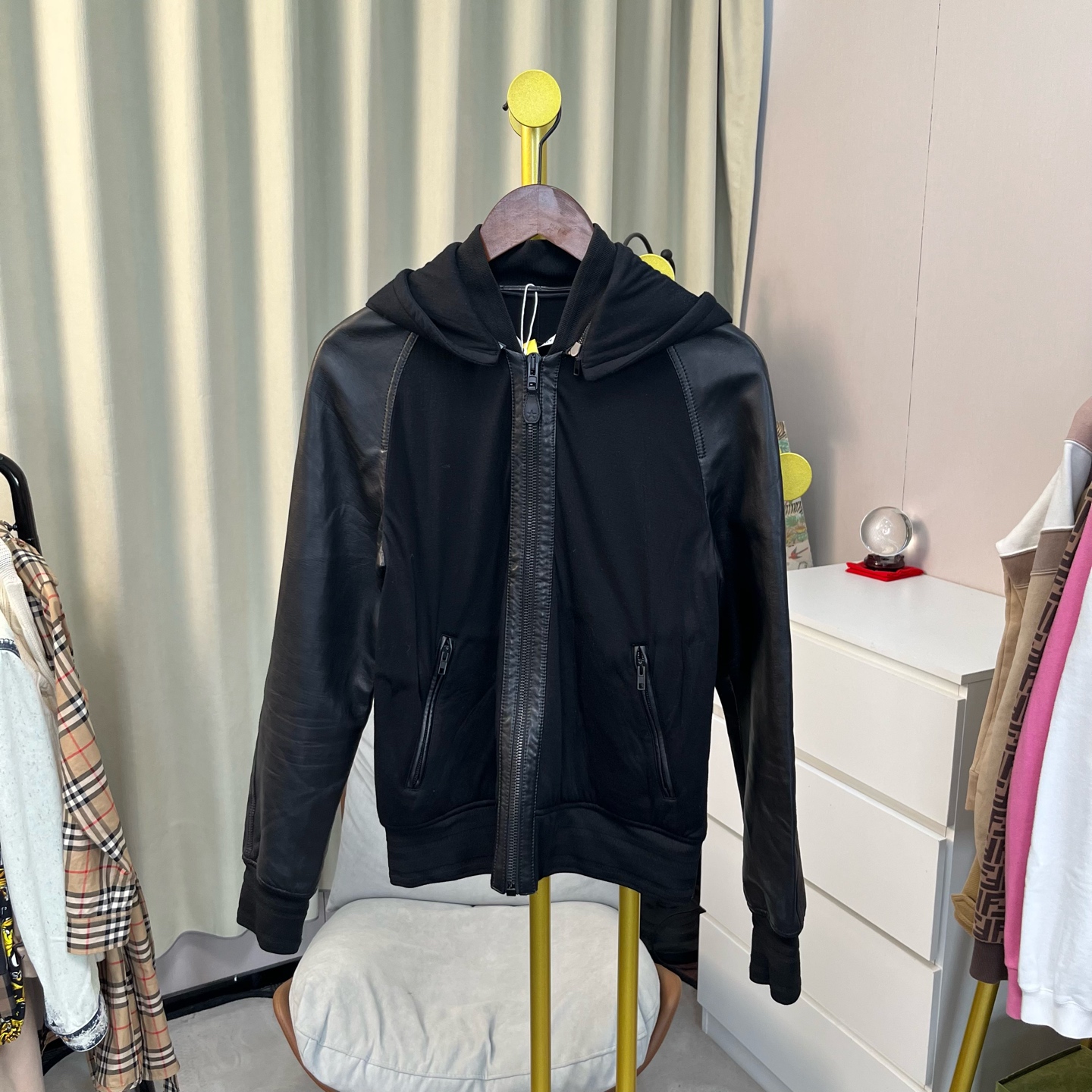 95新 Givenchy/纪梵希 梅芙 黑色拼接长袖连帽卫衣 S码