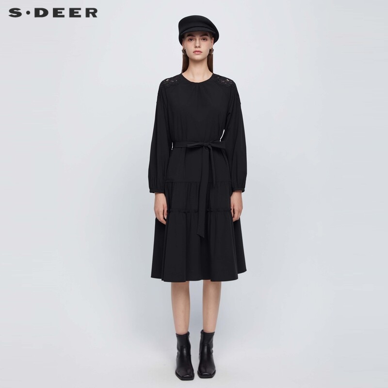 S·DEER圣迪奥复古时尚春季收腰圆领拼接显瘦长袖连衣裙S243Z1261