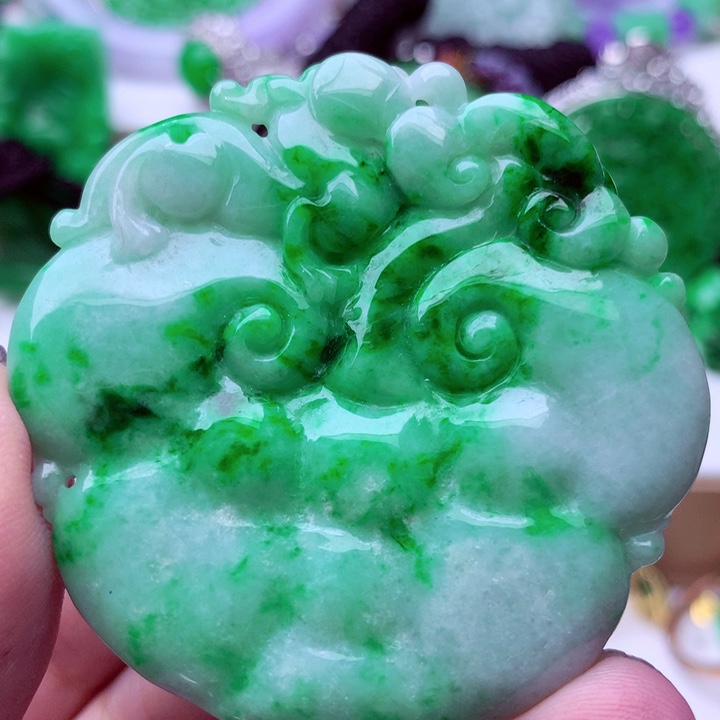 吊坠(不含链)未镶嵌翡翠