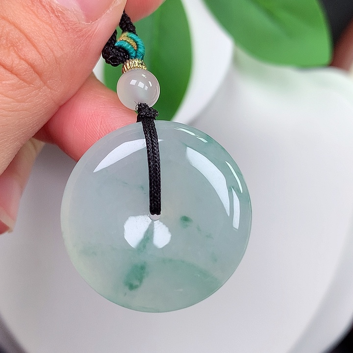 颈饰未镶嵌翡翠平安扣 28x5.2mm