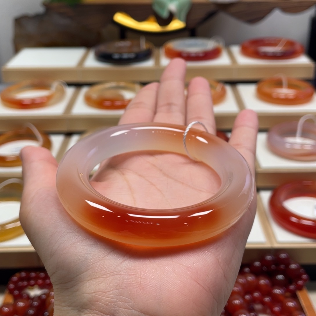 玛瑙/玉髓未镶嵌手镯