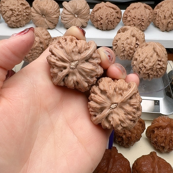 文玩核桃吊坠40全品球筋