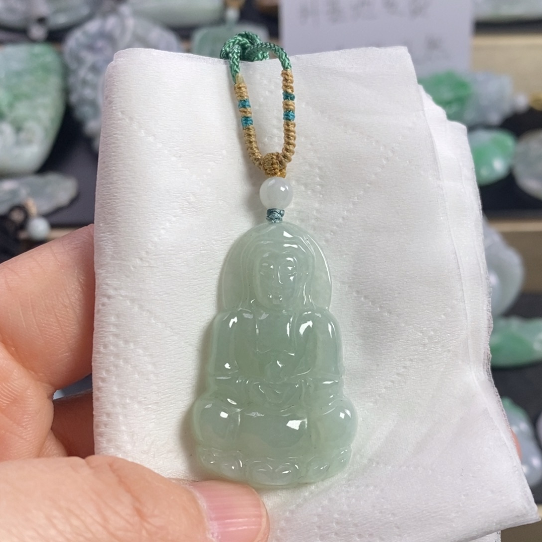 翡翠颈饰未镶嵌观音