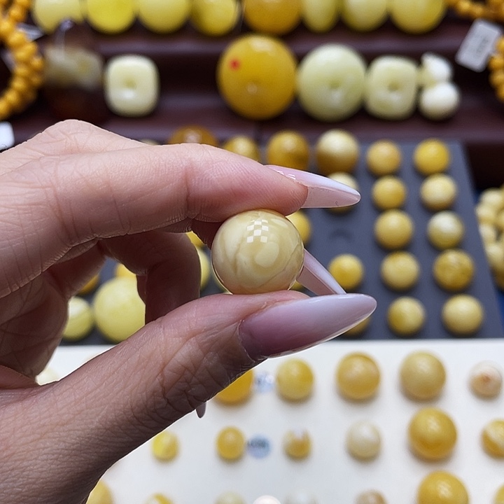 琥珀未镶嵌裸石15.5mm微瑕