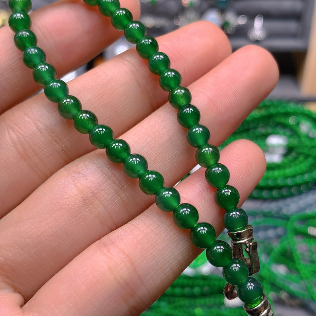 翡翠手链未镶嵌天然翡翠